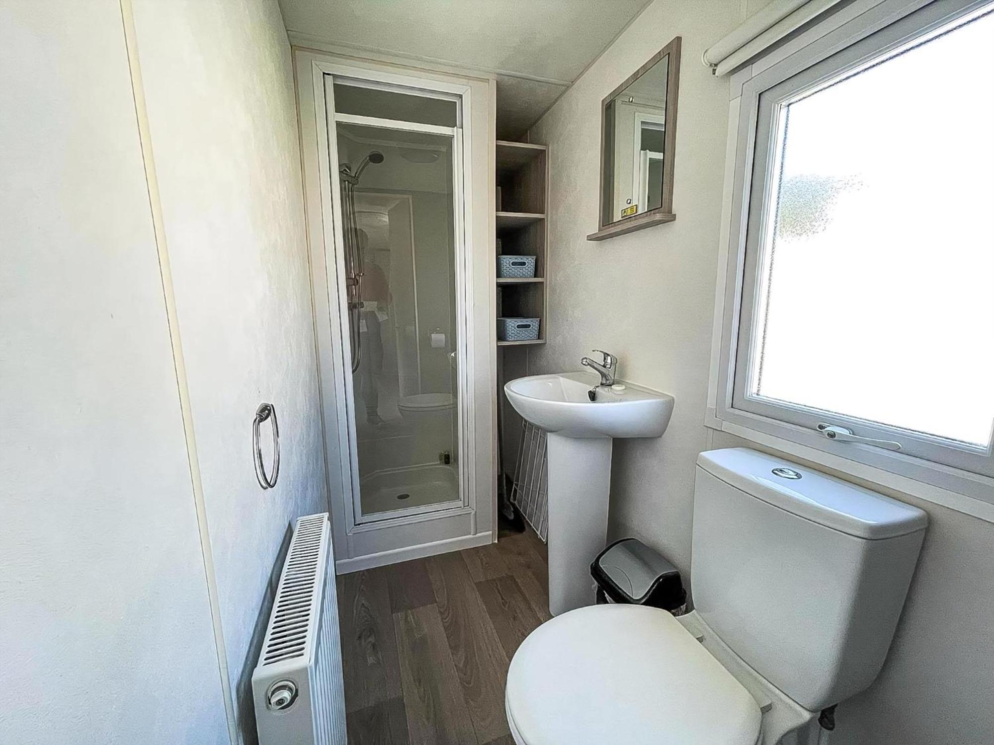 Gorgeous Caravan With Decking In Breydon Water Holiday Park, Ref 10081B Belton with Browston Εξωτερικό φωτογραφία